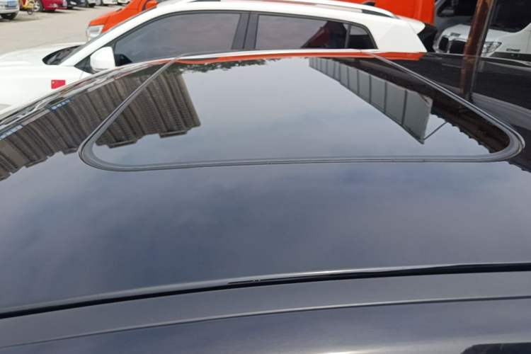 Used Hongqi H7 2015 2.0T Luxury Model Roof
