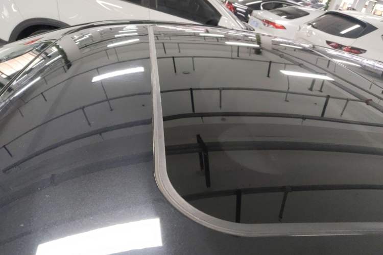 Used Hongqi H7 2015 3.0L Luxury Model Roof