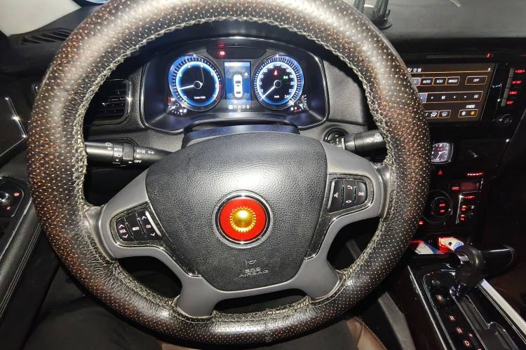 Used Hongqi H7 2015 2.0T Luxury Model Steering Wheel
