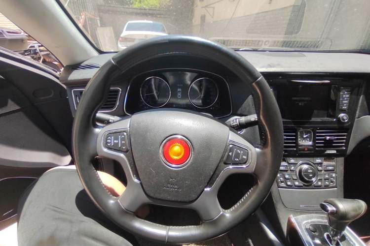 Used Hongqi H7 2015 2.0T Prestige Model Steering Wheel