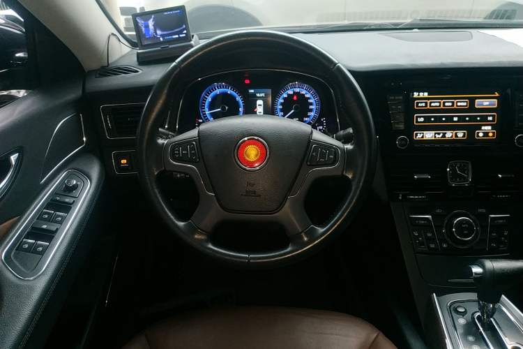Used Hongqi H7 2015 2.0T Luxury Model Steering Wheel