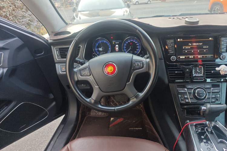 Used Hongqi H7 2015 1.8T Luxury Model Steering Wheel