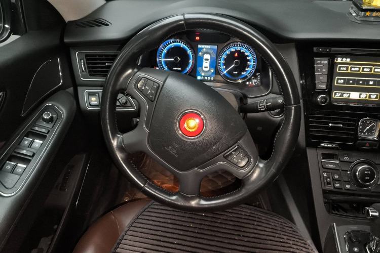 Used Hongqi H7 2015 2.0T Luxury Model Steering Wheel