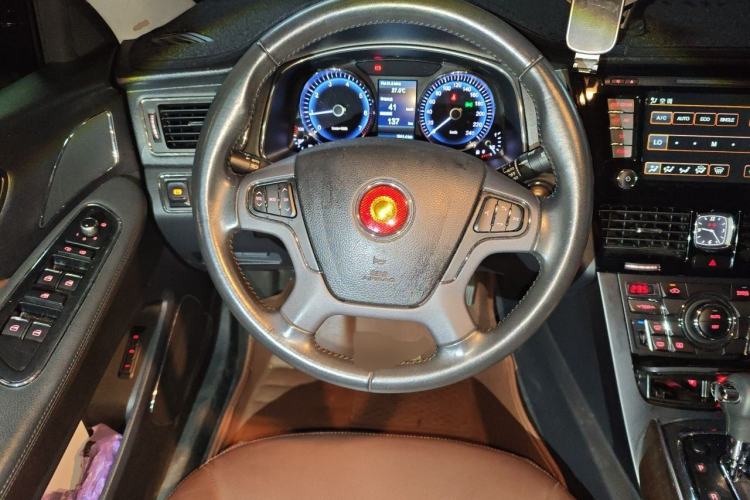 Used Hongqi H7 2015 2.0T Luxury Model Steering Wheel