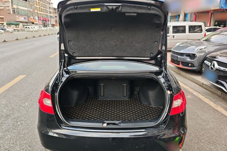 Used Hongqi H7 2015 2.0T Prestige Model Trunk