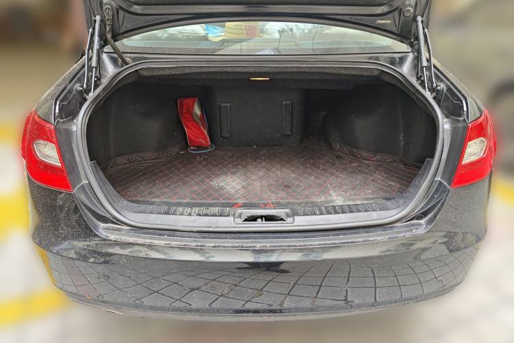 Used Hongqi H7 2015 2.0T Technology Model Trunk