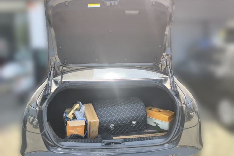 Used Hongqi H7 2015 2.0T Luxury Model Trunk