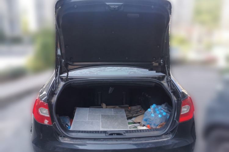Used Hongqi H7 2015 2.0T Luxury Model Trunk