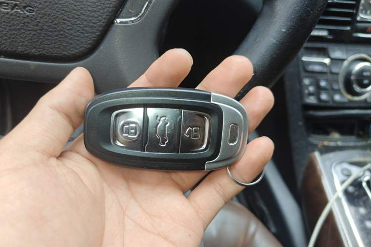 Used Hongqi H7 2015 2.0T Luxury Model Vehicle Key