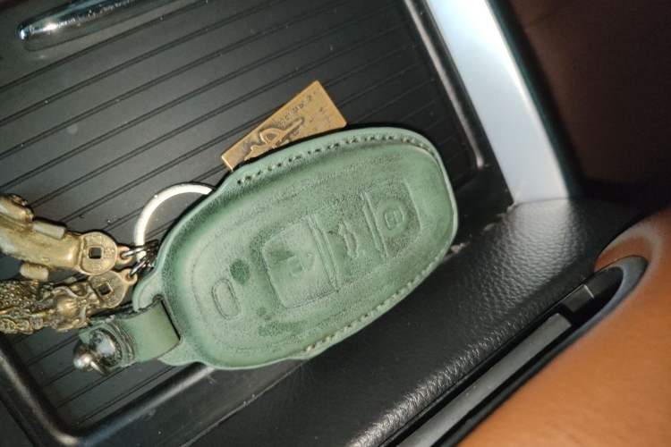 Used Hongqi H7 2015 1.8T Luxury Model Vehicle Key