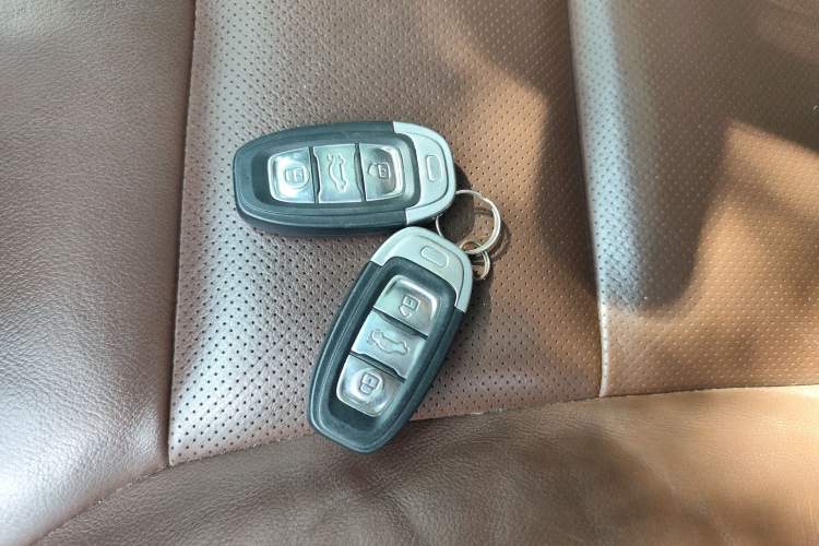 Used Hongqi H7 2015 2.0T Luxury Model Vehicle Key