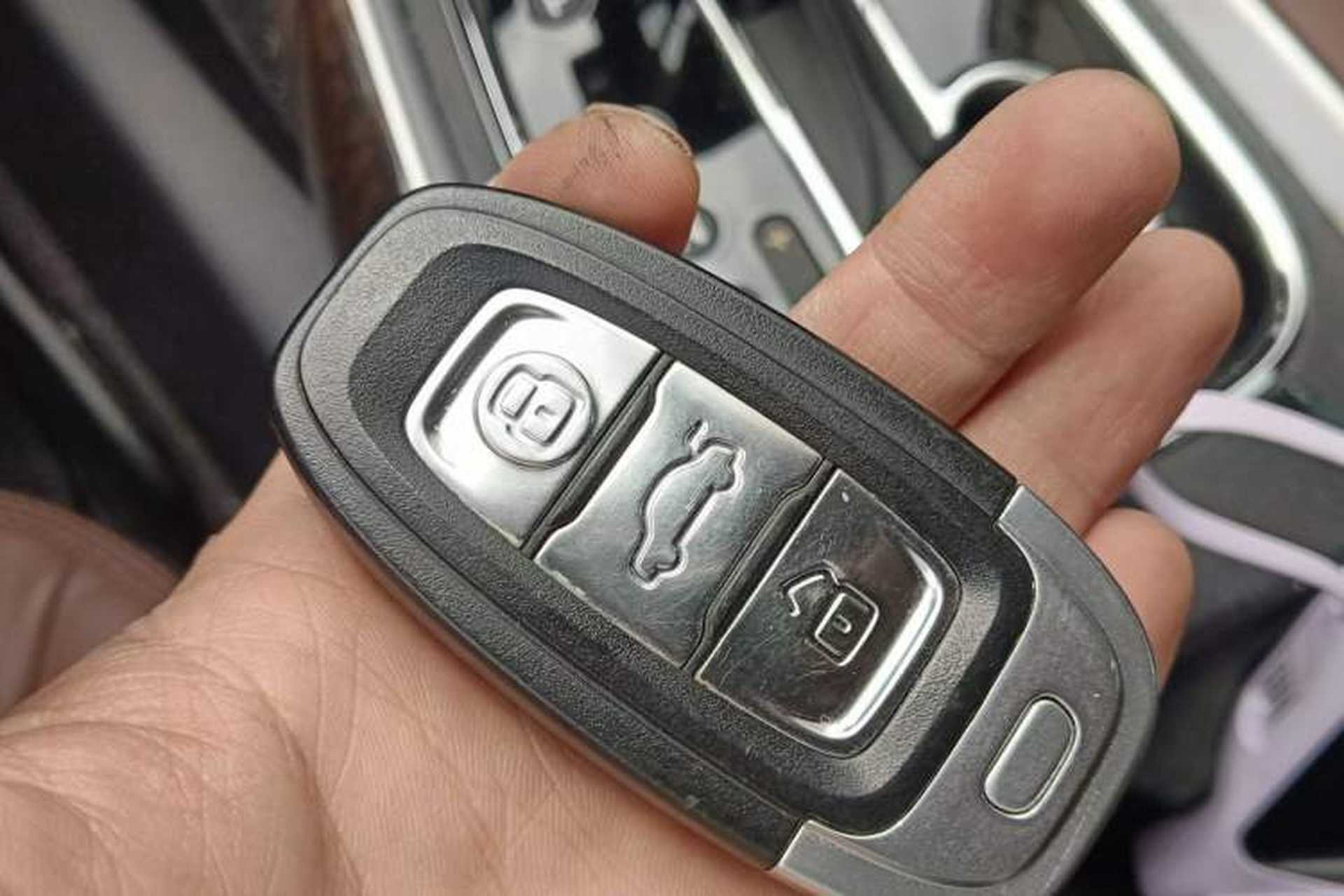 Used Hongqi H7 2015 2.0T Luxury Model Vehicle Key