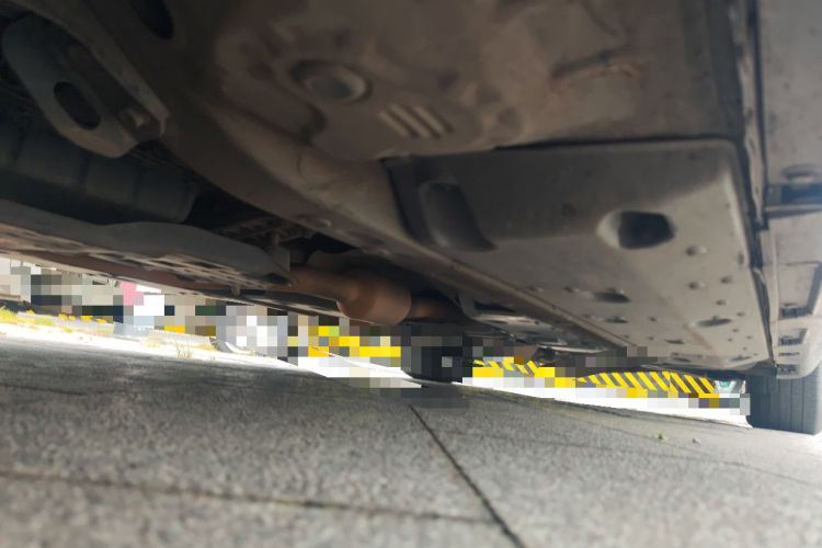 Used Hongqi H7 2015 2.0T Luxury Model Chassis Front Left