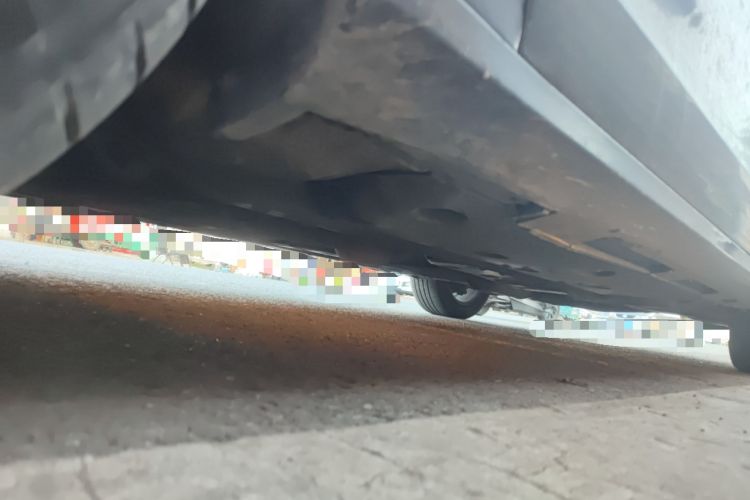 Used Hongqi H7 2015 2.0T Luxury Model Chassis Front Left
