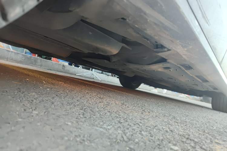 Used Hongqi H7 2015 2.0T Luxury Model Chassis Rear Right