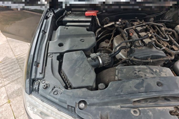 Used Hongqi H7 2015 2.0T Luxury Model Engine Bay Right