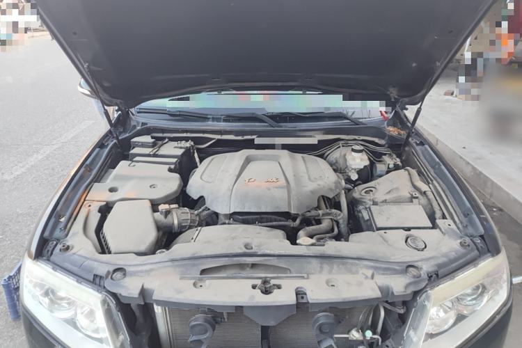Used Hongqi H7 2015 2.0T Luxury Model Engine Bay
