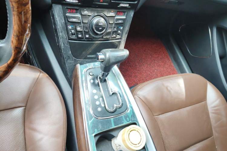 Used Hongqi H7 2015 2.0T Luxury Model Gear Lever