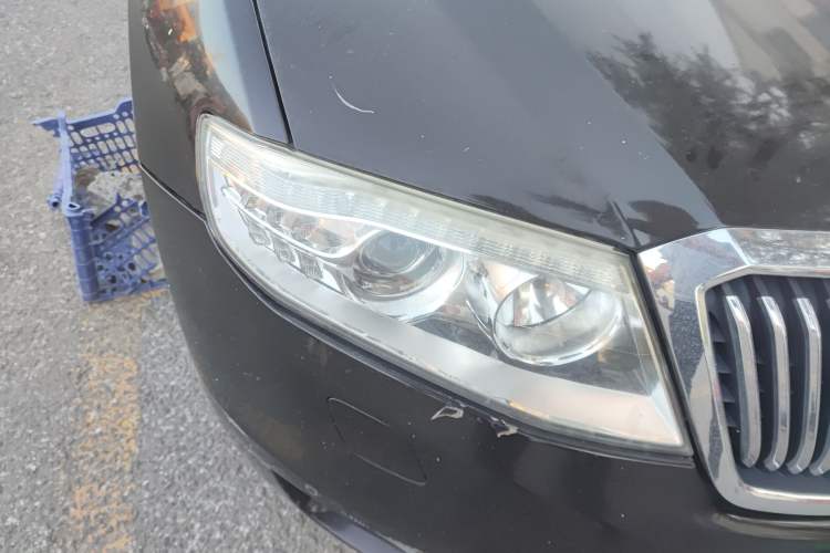 Used Hongqi H7 2015 2.0T Luxury Model Right Front Headlight