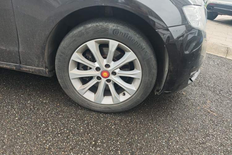 Used Hongqi H7 2015 2.0T Luxury Model Right Front Wheel Hub