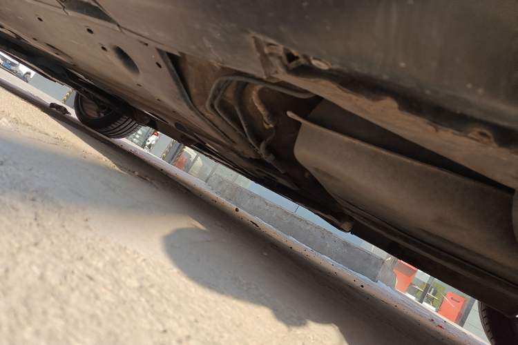 Used Hongqi H7 2015 2.0T Luxury Model Chassis Rear Left