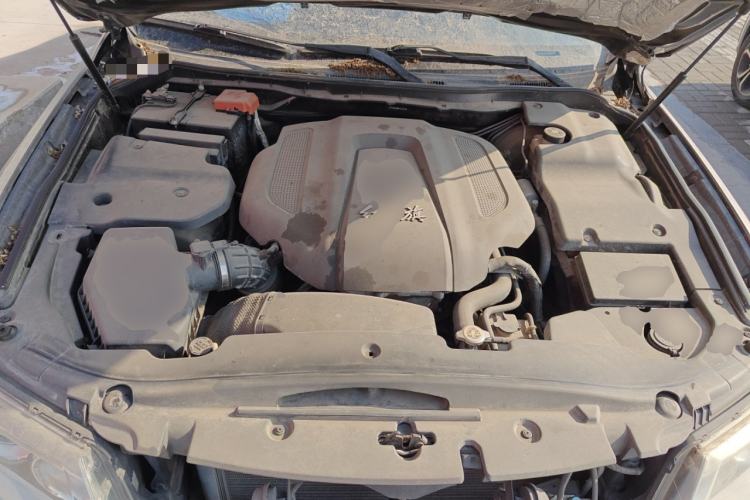 Used Hongqi H7 2015 2.0T Luxury Model Engine Bay