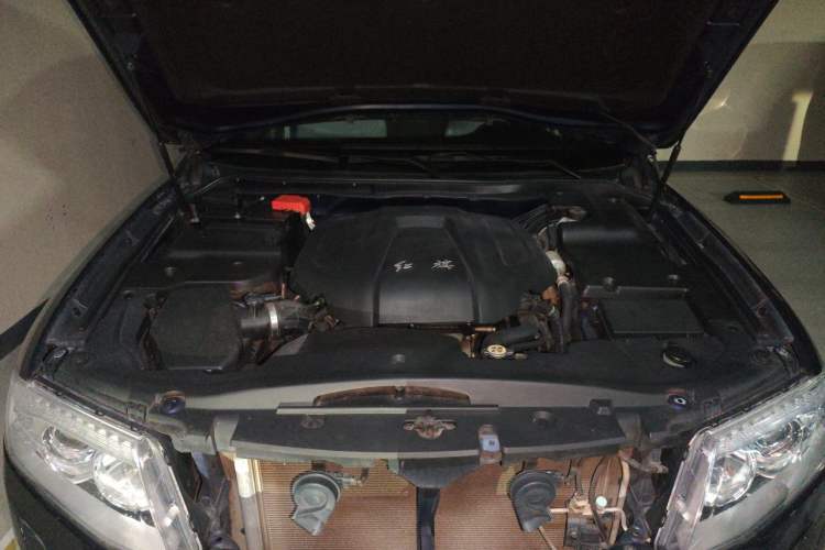Used Hongqi H7 2015 1.8T Luxury Model Engine Bay