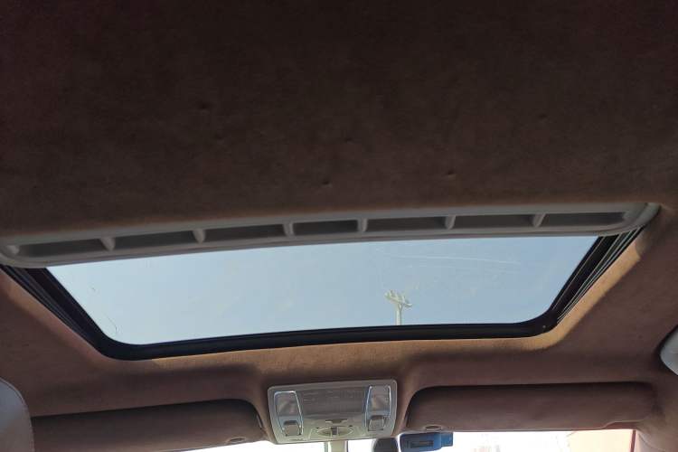 Used Hongqi H7 2015 2.0T Luxury Model Headliner