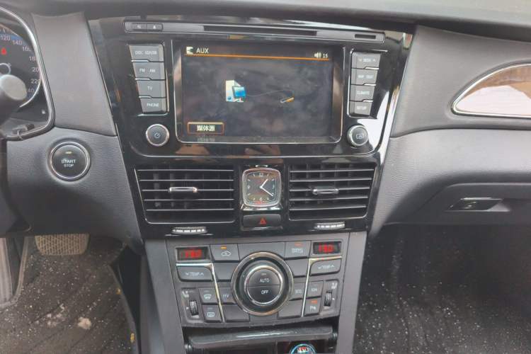 Used Hongqi H7  Audio And AC Panel