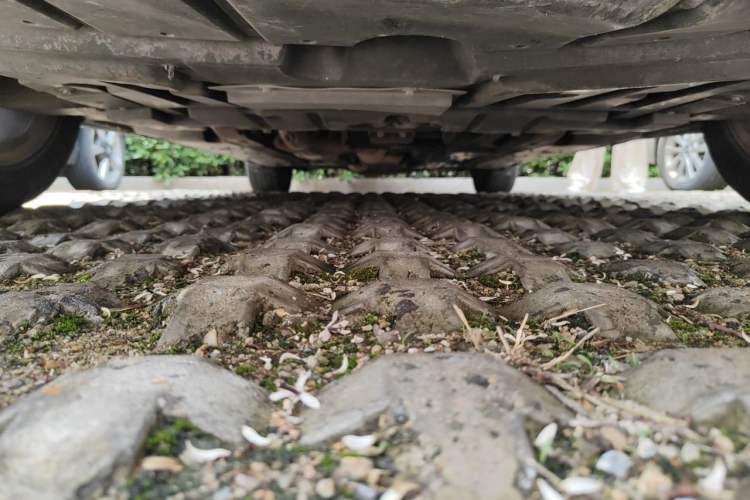 Used Hongqi H7  Chassis Front