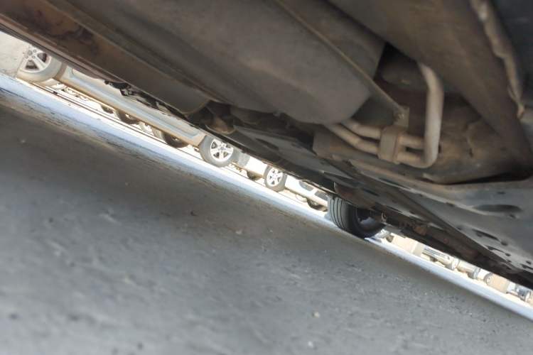 Used Hongqi H7  Chassis Rear Right