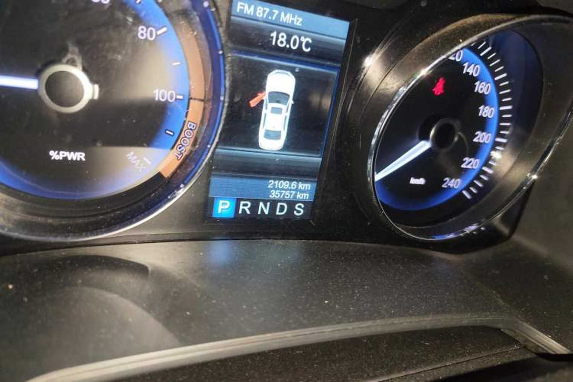 Used Hongqi H7  Odometer Close Up