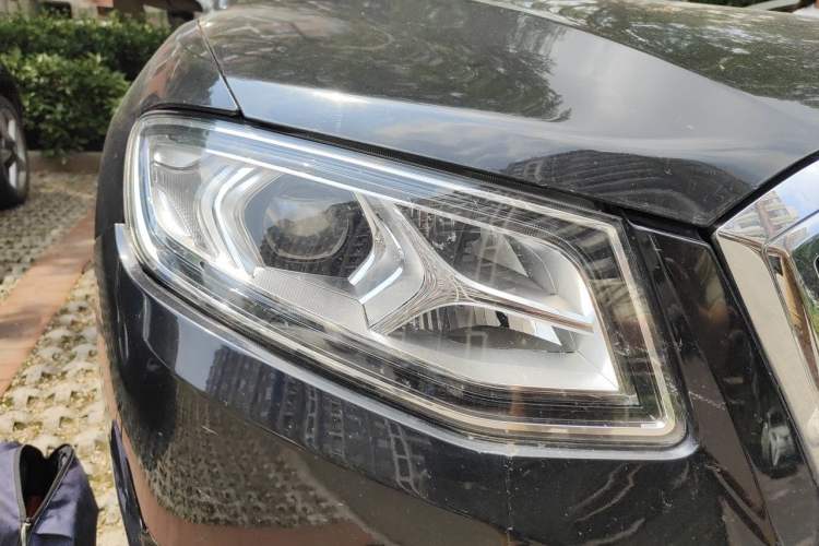 Used Hongqi H7  Right Front Headlight