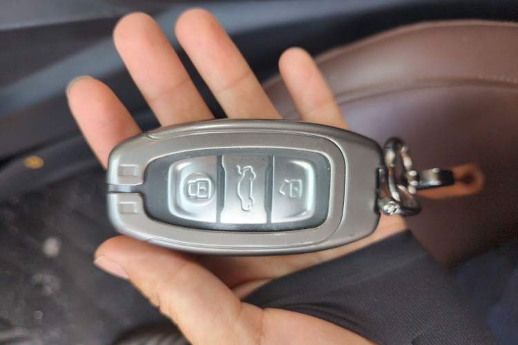 Used Hongqi H7  Vehicle Key