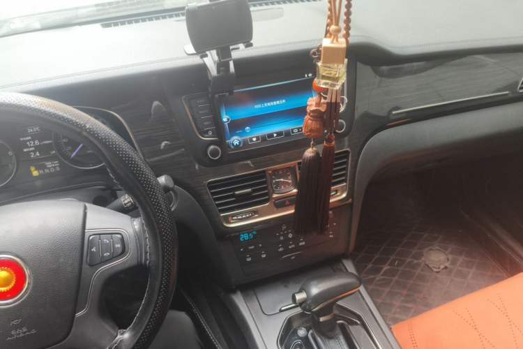 Used Hongqi H7 2017 1.8T Tech Model Audio And AC Panel