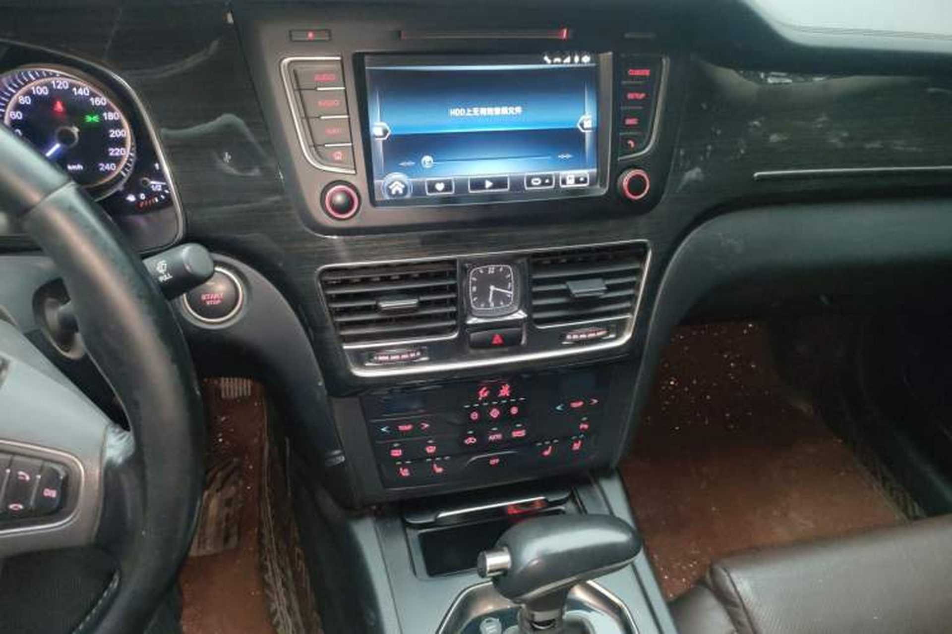 Used Hongqi H7 2017 2.0T Luxury Model Audio And AC Panel