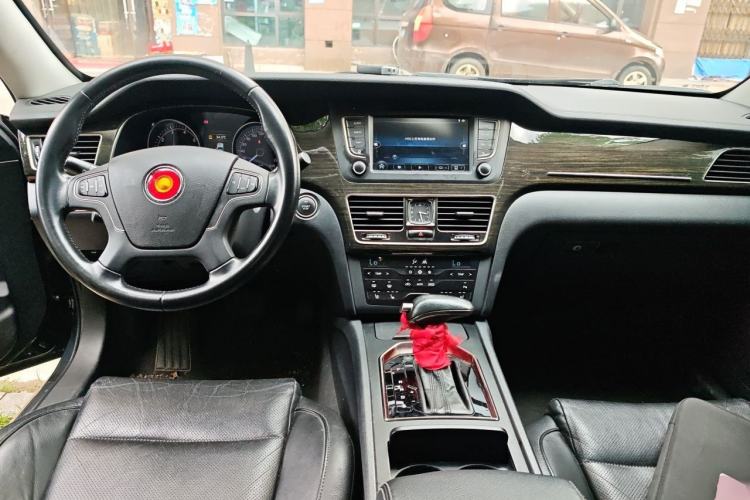 Used Hongqi H7 2017 1.8T Luxury Model Center Console
