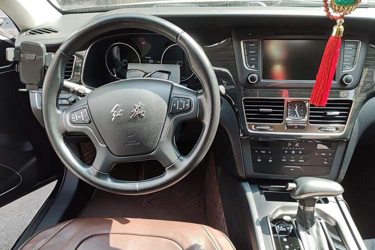 Used Hongqi H7 2017 1.8T Tech Model Center Console