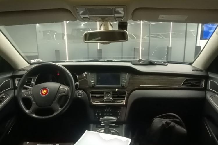 Used Hongqi H7 2017 2.0T Luxury Model Center Console