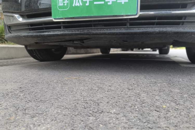 Used Hongqi H7 2017 2.0T Luxury Model Chassis Front