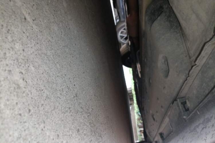 Used Hongqi H7 2017 2.0T Luxury Model Chassis Front Left
