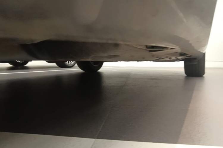 Used Hongqi H7 2017 2.0T Luxury Model Chassis Front Left