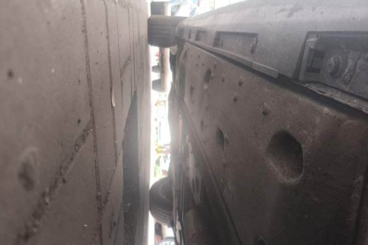 Used Hongqi H7 2017 1.8T Tech Model Chassis Front Right