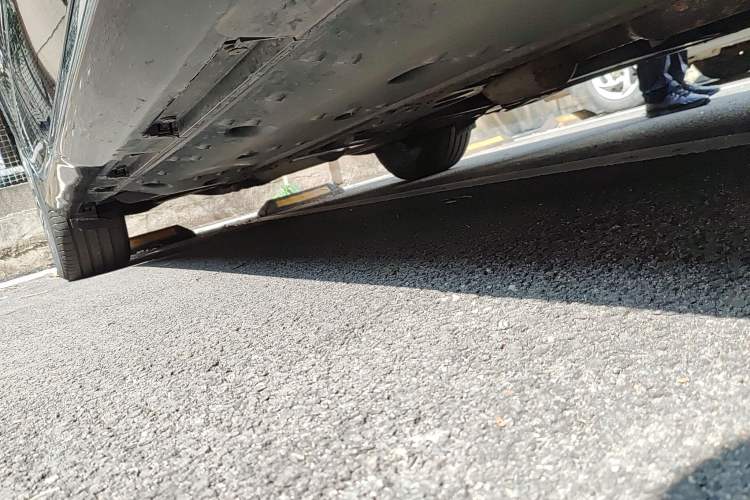 Used Hongqi H7 2017 1.8T Tech Model Chassis Front Right