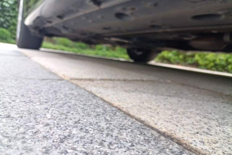 Used Hongqi H7  Chassis Front Right