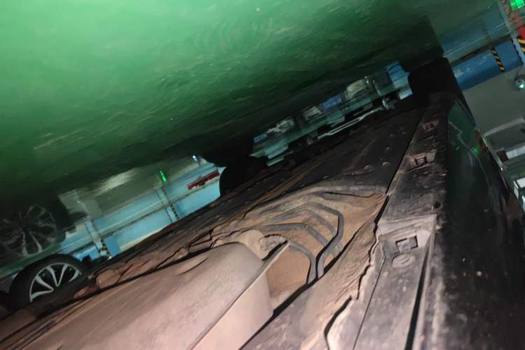 Used Hongqi H7  Chassis Rear Left