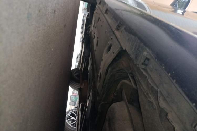 Used Hongqi H7 2017 2.0T Luxury Model Chassis Rear Left