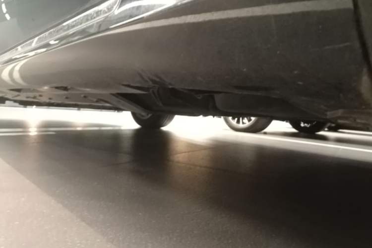 Used Hongqi H7 2017 2.0T Luxury Model Chassis Rear Left