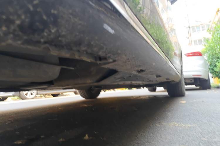 Used Hongqi H7 2017 2.0T Luxury Model Chassis Rear Right