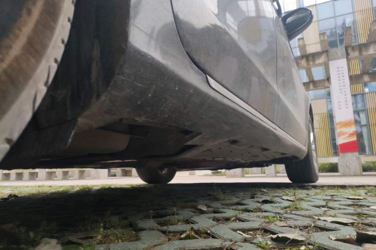 Used Hongqi H7 2017 2.0T Luxury Model Chassis Rear Right